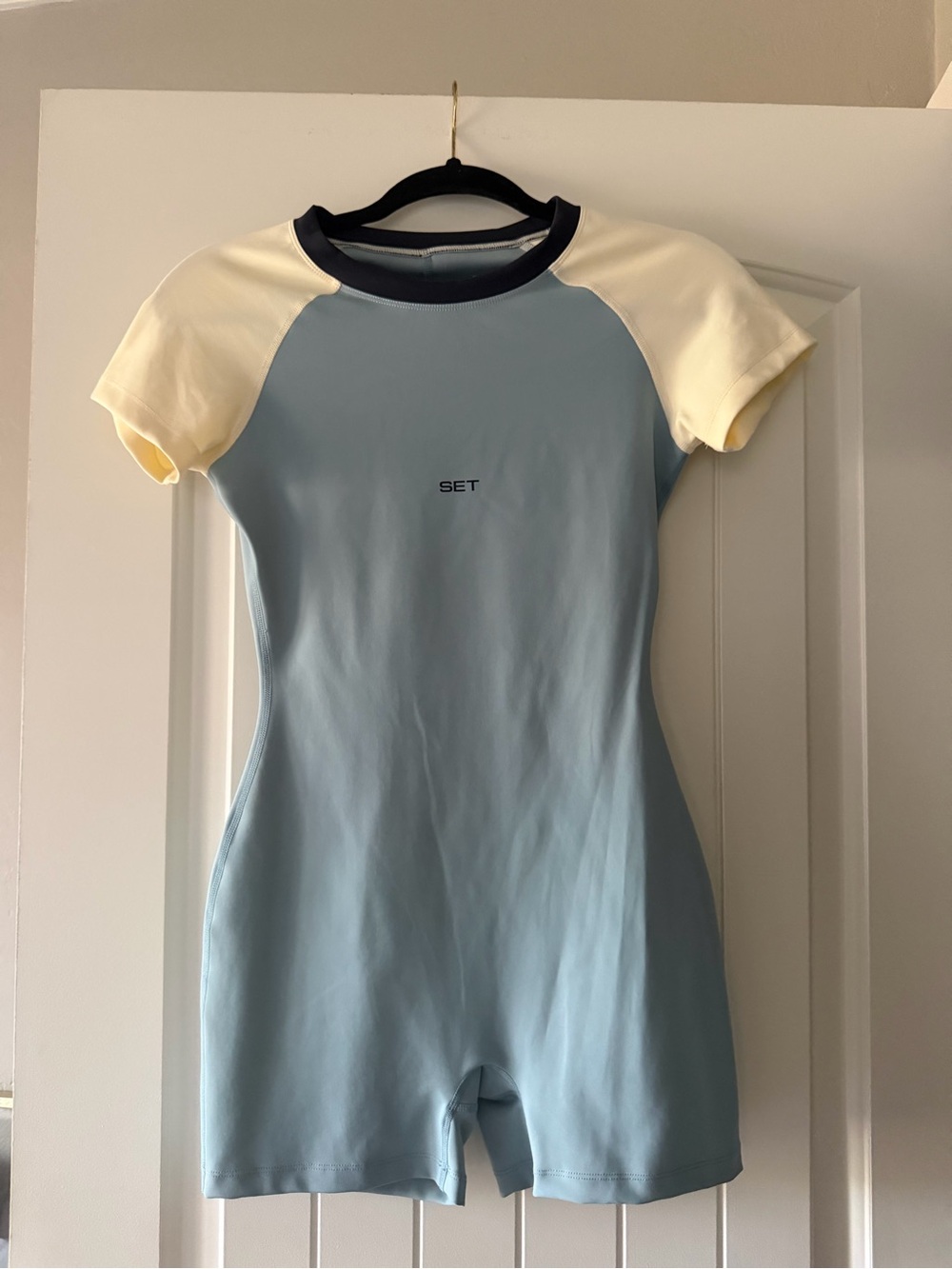 Set Active Shortysuit